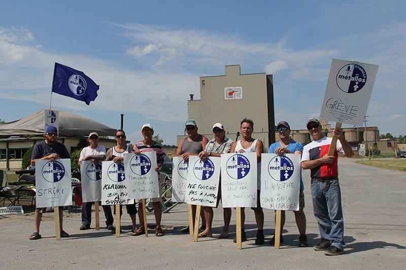 Resco Canada employees on strike
