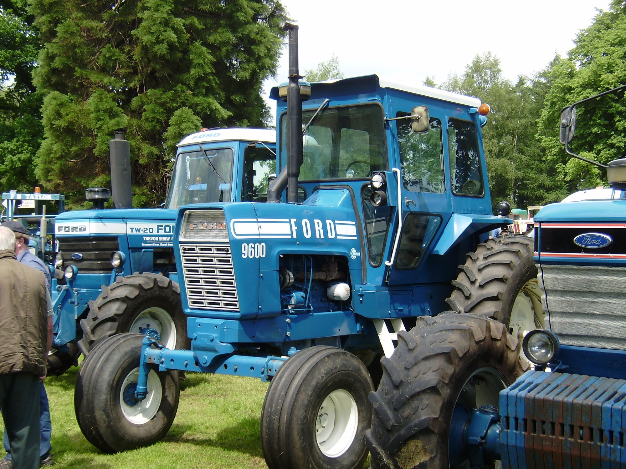 Farm tractor reported stolen in Dunvegan