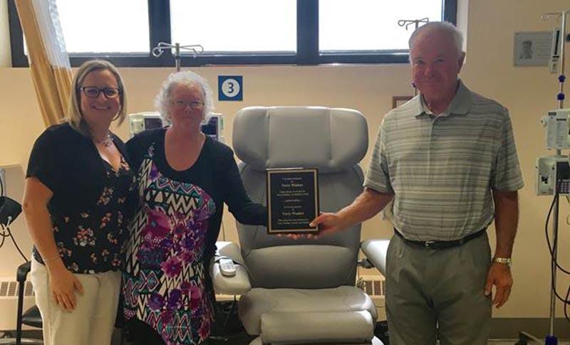 Lachute hospital receives new treatment chair thanks to dedicated patient