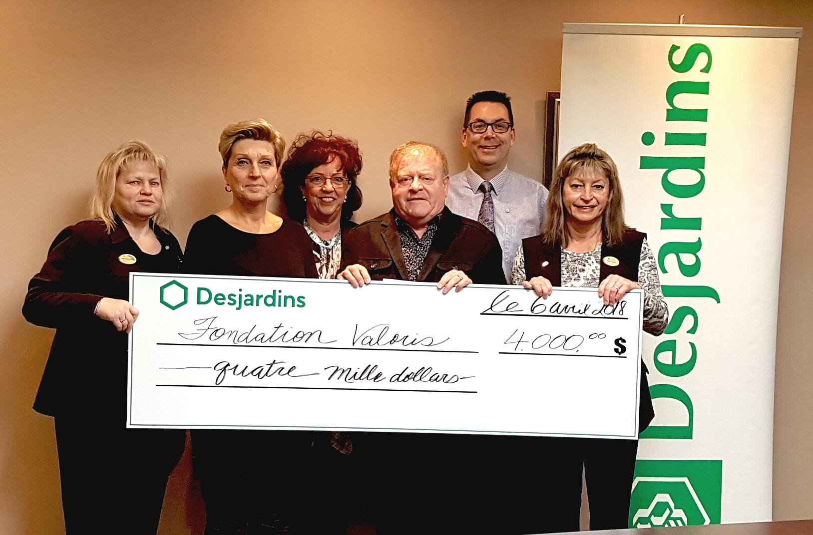 Valoris Foundation receives $4,000 donation from Desjardins