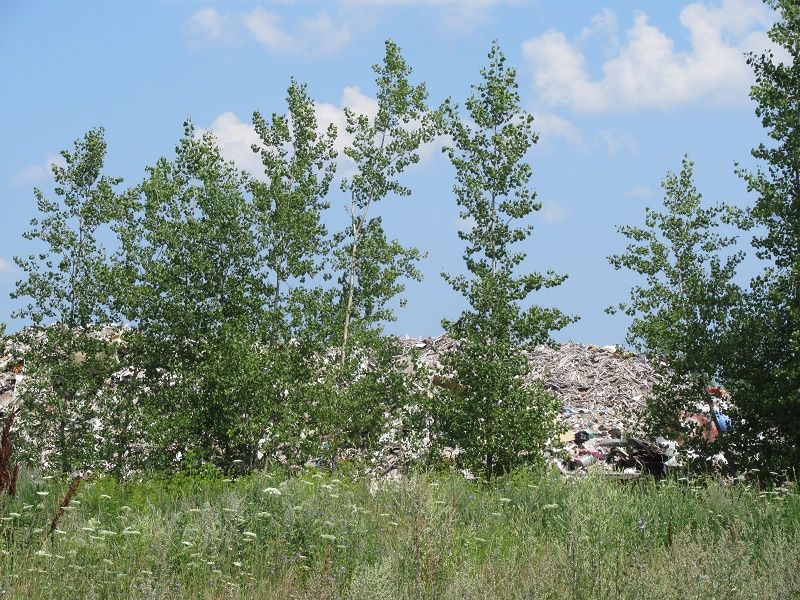 Construction waste remains at site near St-Eugène
