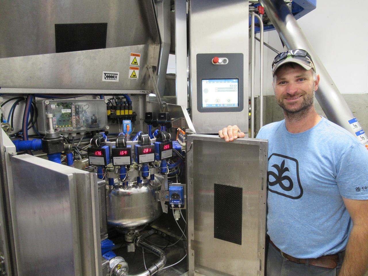 Robotic milking and feeding at Starhill Farms