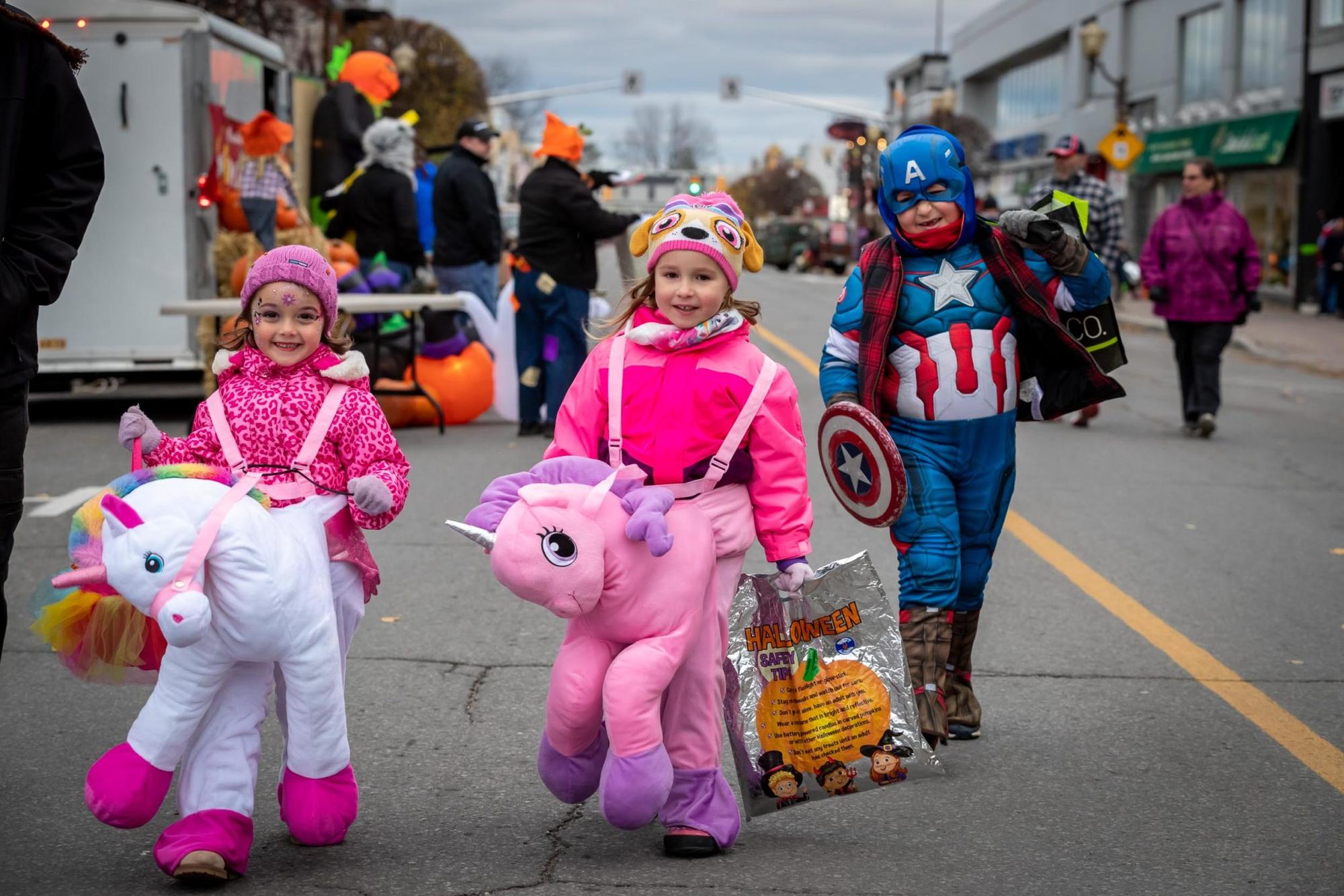 Hawkesbury’s Main Street welcomed 700 trick-or-treaters at annual event
