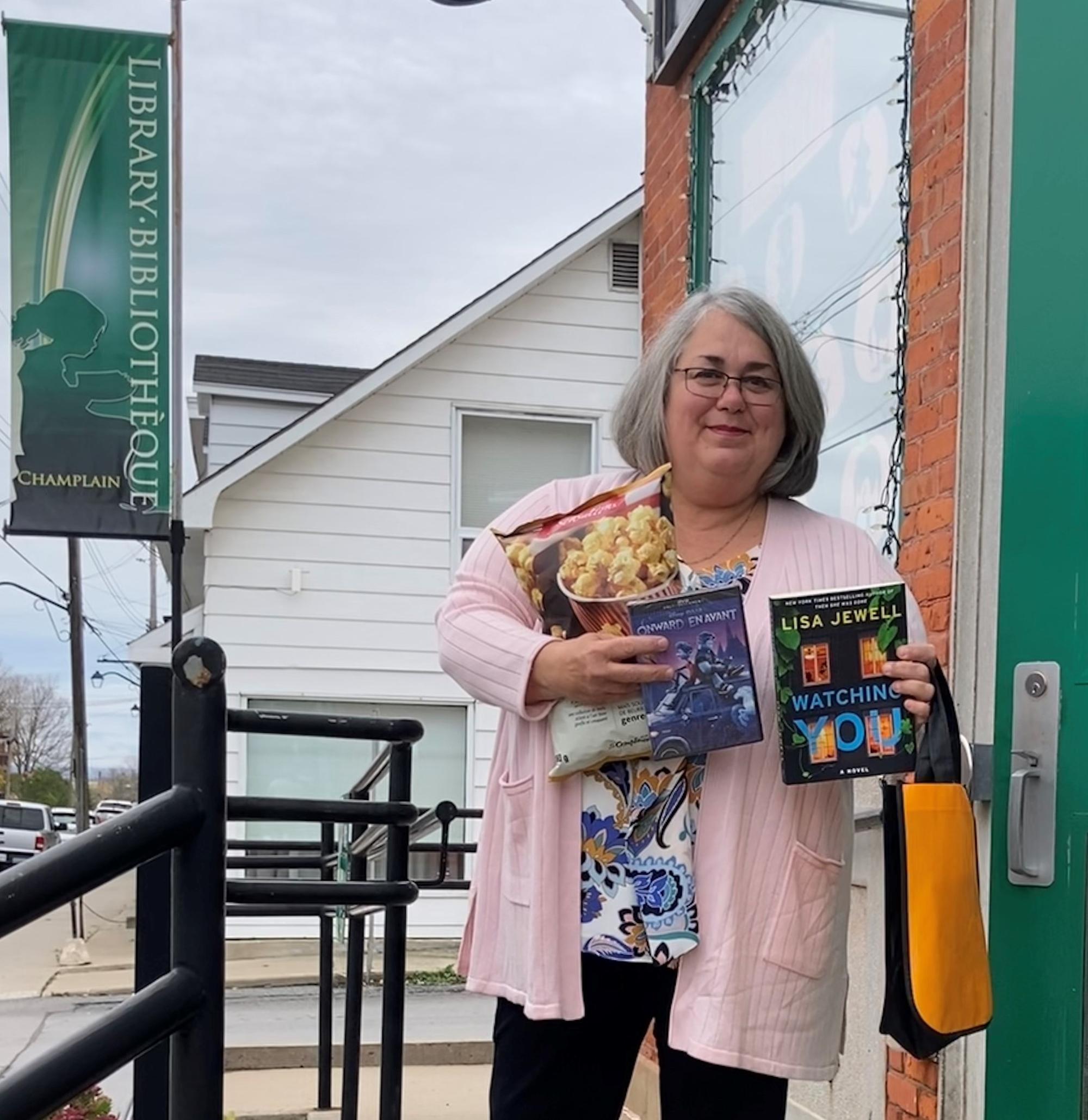 New library member wins prize