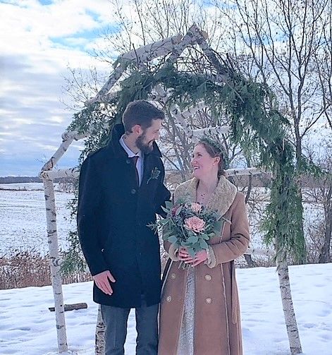 Outdoors, and small, New Year’s Eve wedding was perfect in every way