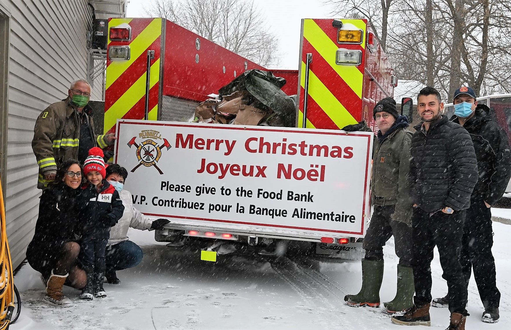 Russell Fire Department raises funds for Embrun food bank