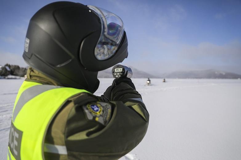 Increased weekend enforcement on Québec snowmobile trails