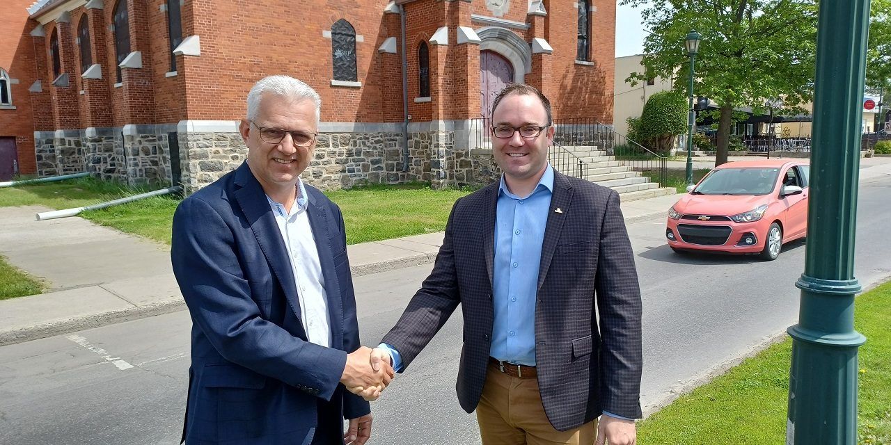 Federal government grants $750,000 for Lachute library project