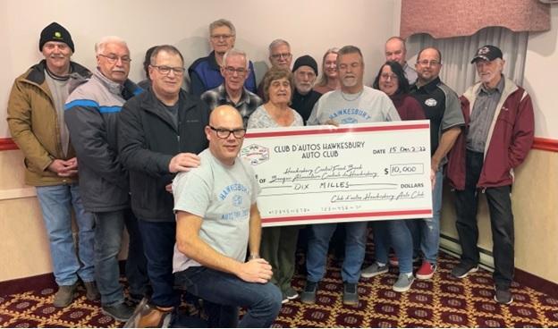 Hawkesbury auto club donates $10,000 to food bank