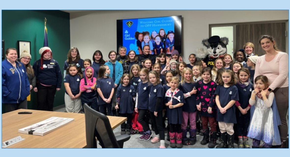 Girl Guides visit Hawkesbury OPP detachment