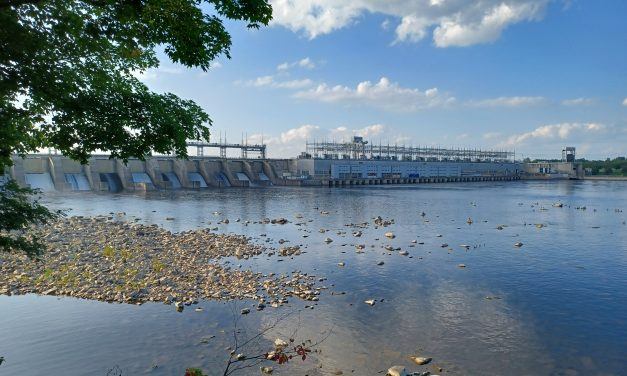 Conservation group wants eel ladder at Carillon dam