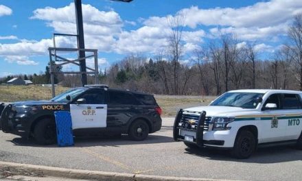 Charges issued for commercial vehicle safety violations in Hawkesbury