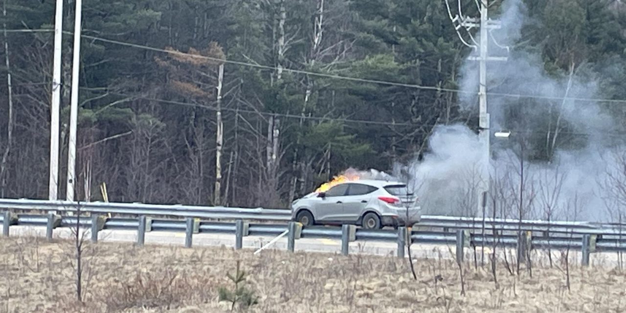 Two vehicle fires in Grenville-sur-la-Rouge